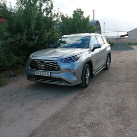 Toyota Highlander 2020