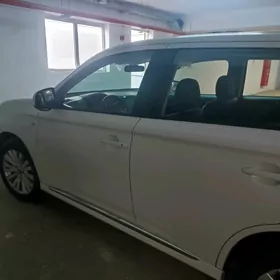 Mitsubishi Outlander 2022