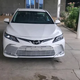 Toyota Camry 2020