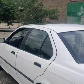 BMW 320 1992