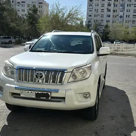 Toyota Land Cruiser Prado 2013