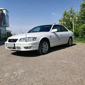 Toyota Camry 2000