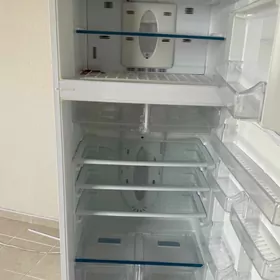 Холодильник VESTEL