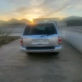 Nissan Pathfinder 2002