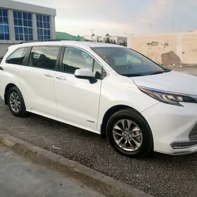 Toyota Sienna 2022