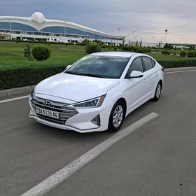 Hyundai Elantra 2020