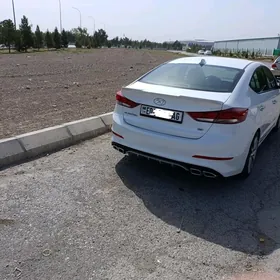 Hyundai Elantra 2018