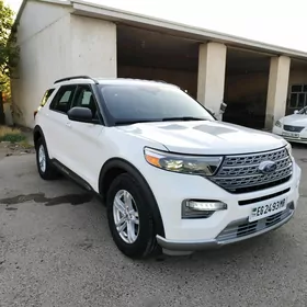 Ford Explorer 2022