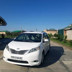 Toyota Sienna 2010