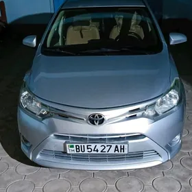 Toyota Yaris 2014