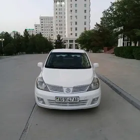 Nissan Versa 2010