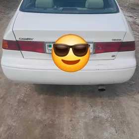 Toyota Camry 2000