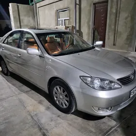 Toyota Camry 2004