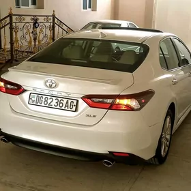 Toyota Camry 2021
