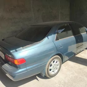 Toyota Camry 2000
