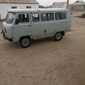 UAZ Profi 2004