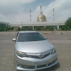 Toyota Camry 2011
