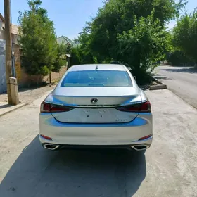 Lexus ES 350 2021