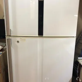 Hitachi holodilnik