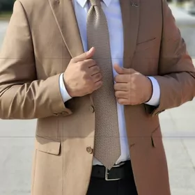 Marco Milano kastyum tryoka