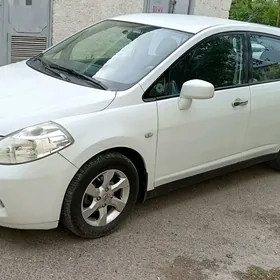 Nissan Tiida 2008