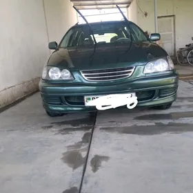 Toyota Avensis 1999