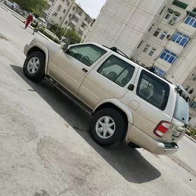 Nissan Pathfinder 2001