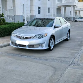 Toyota Camry 2014