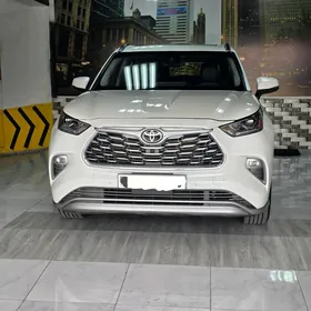 Toyota Highlander 2022