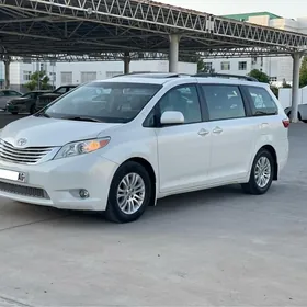 Toyota Sienna 2017