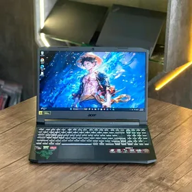 Arzan 32/1TB Gaming AcerNitro5