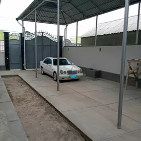 Mercedes-Benz E320 1998