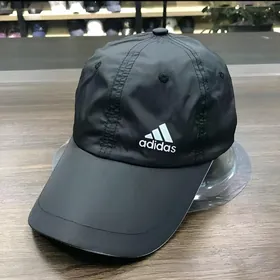 Adidas kepkalar