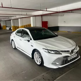 Toyota Camry 2018