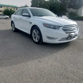 Ford Taurus 2018