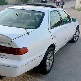 Toyota Camry 2000