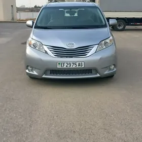 Toyota Sienna 2017
