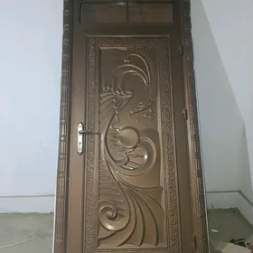 Satlyk Gapy