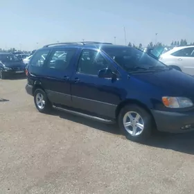 Toyota Sienna 2001
