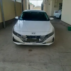 Hyundai Elantra 2021