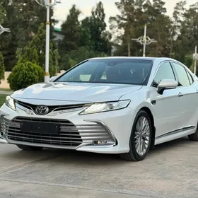 Toyota Camry 2023