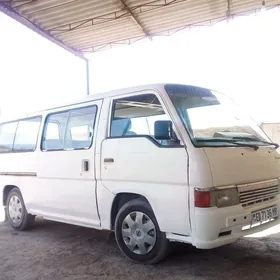 Nissan Urvan 1999