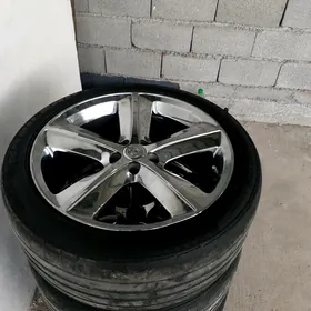 Carolla 18 lik hrom