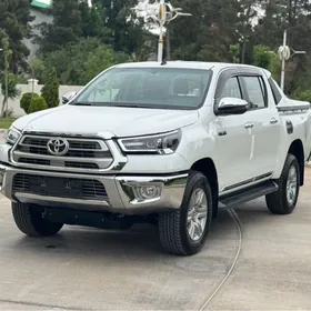 Toyota Hilux 2024