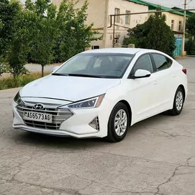 Hyundai Elantra 2020