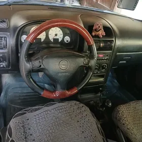 Opel Astra 1999