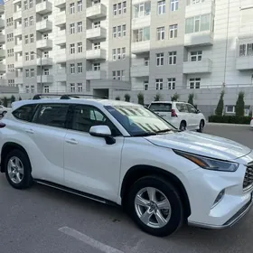 Toyota Highlander 2022