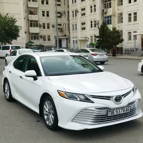 Toyota Camry 2020