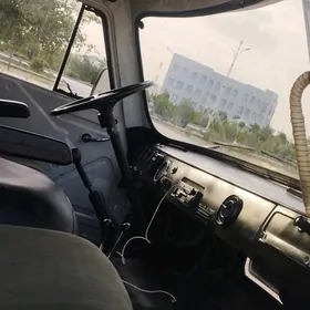 UAZ Profi 1987