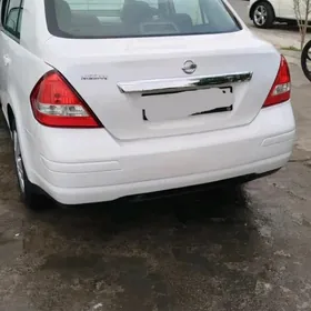 Nissan Versa 2010
